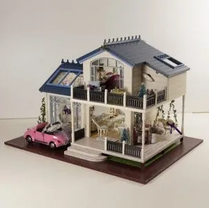 Модель дома для самостоятельной сборки. Двухэтажный. Без авто.