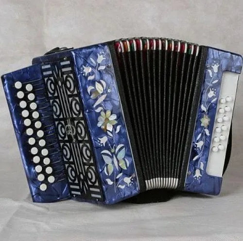 «Тульская Гармонь» Гармонь «Сказка» 23х12-I двухрядная, одноголосая.